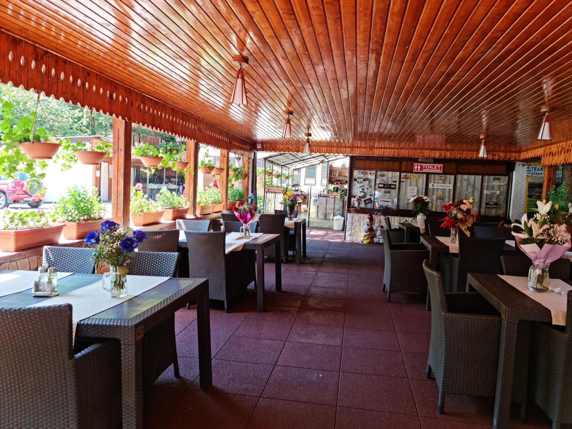 Complex Turistic Caprioara Hotel บายามาเร ภายนอก รูปภาพ